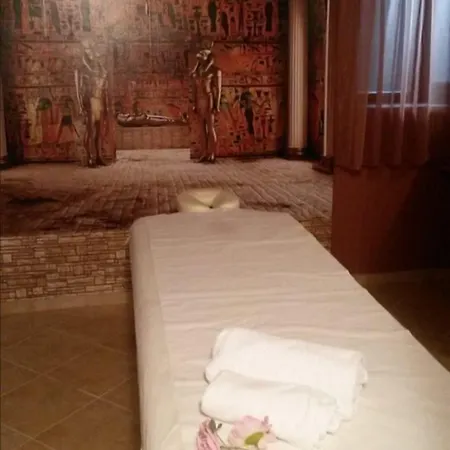 Antik Hotel 2*