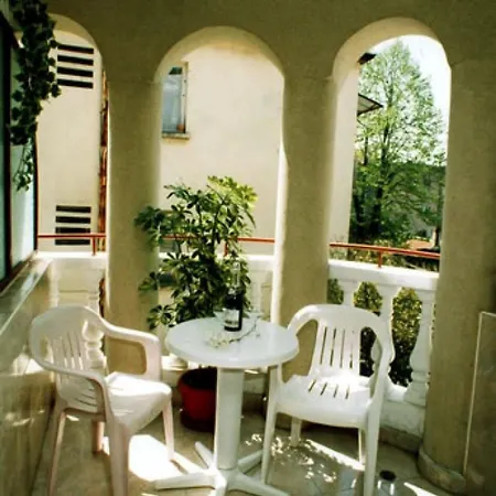 Hotel Antik 2*