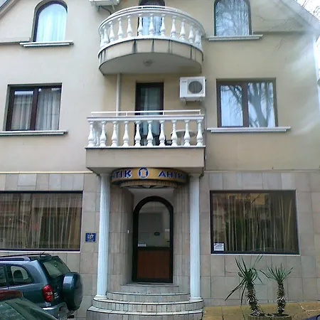 Antik Hotel 2*