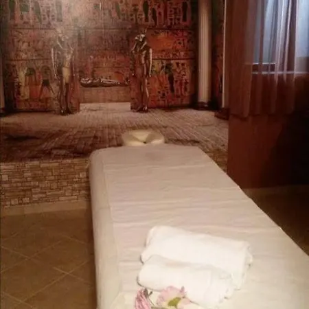 Hotel Antik Warna